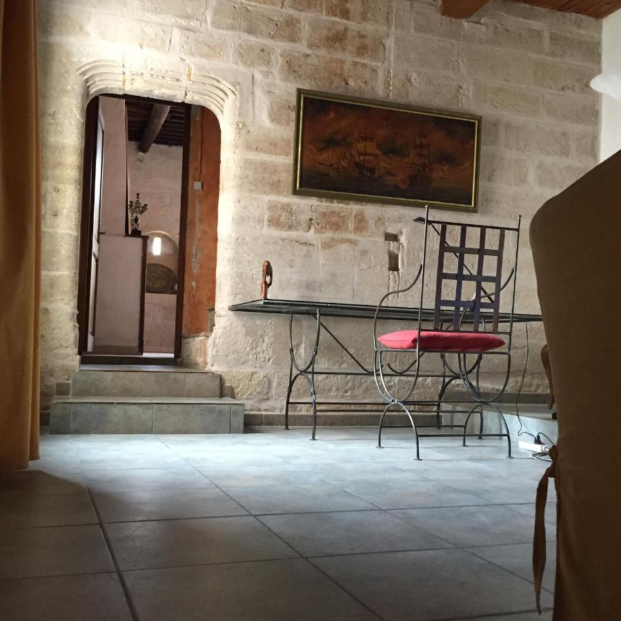 La Maison Sur La Place Aigues-Mortes Zewnętrze zdjęcie